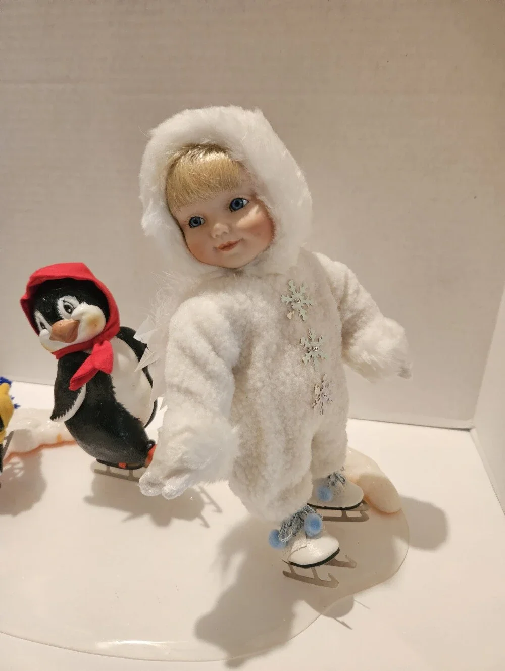 Ashton Drake Snowbabies Follow The Leader